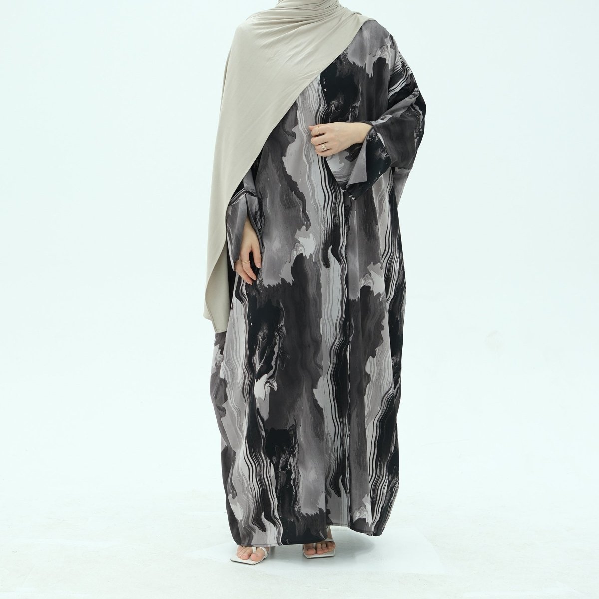Modest Islamic Fashion Artistic Floral Geometric Designs Elegant Printed Cardigan Abaya (MOA154)