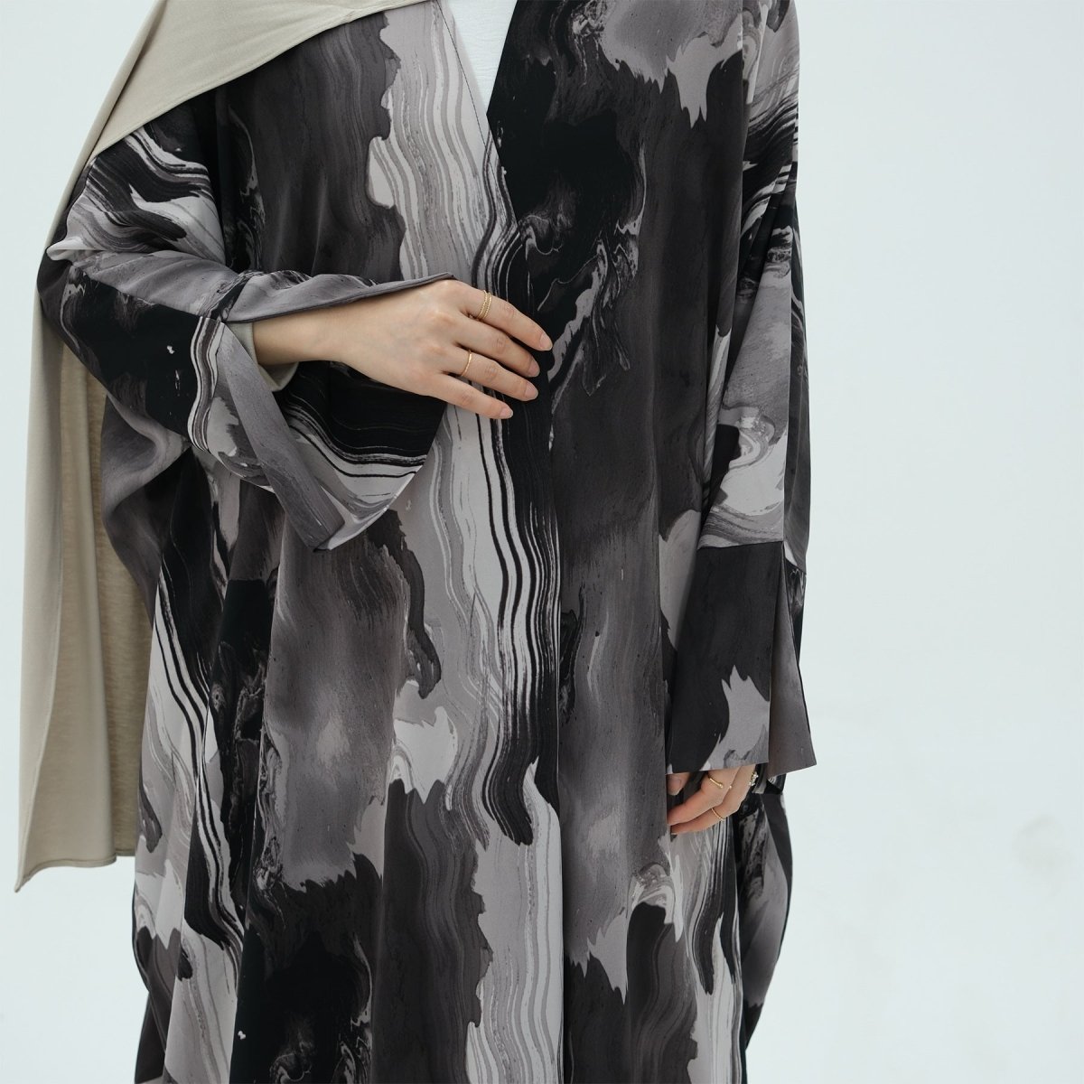 Modest Islamic Fashion Artistic Floral Geometric Designs Elegant Printed Cardigan Abaya (MOA154)