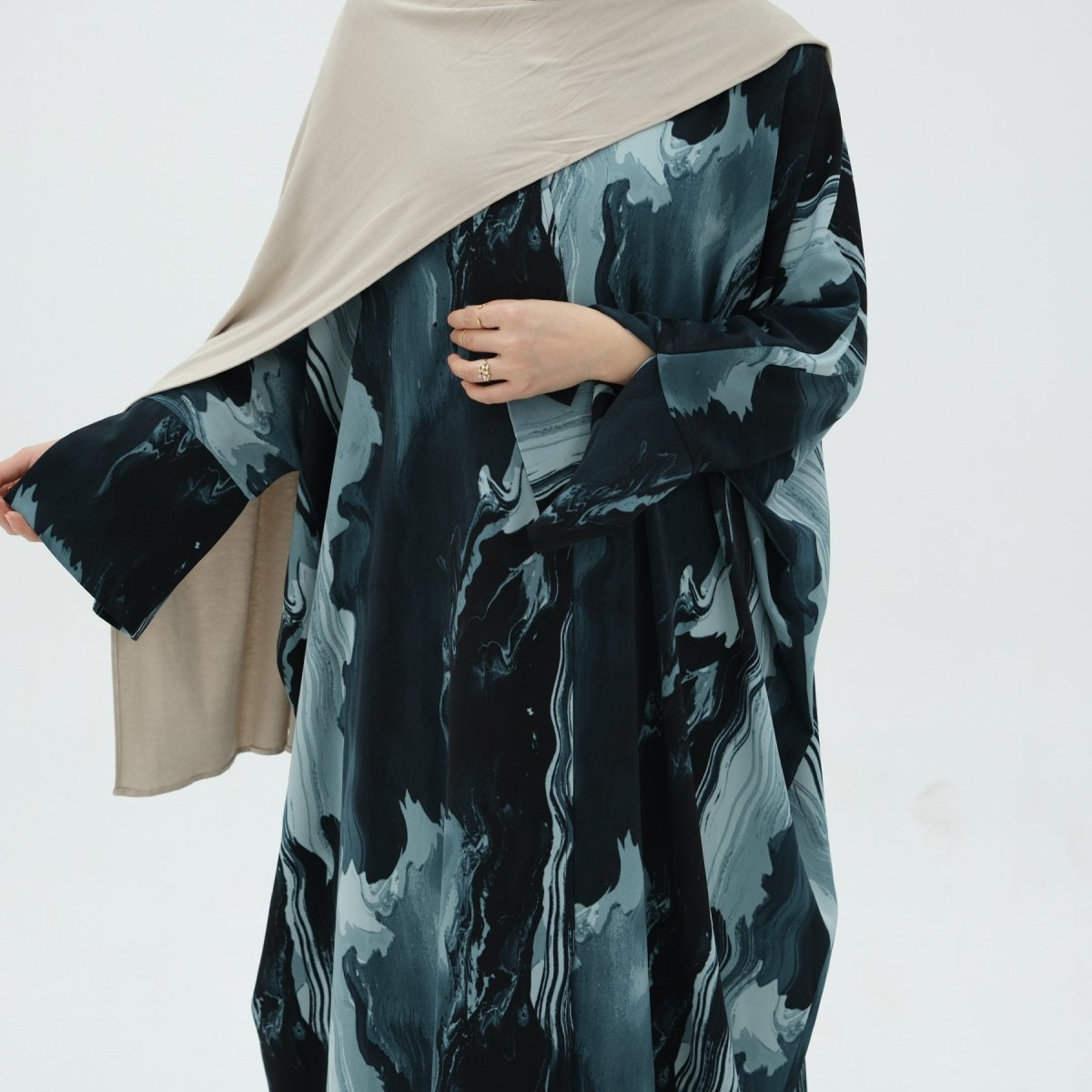 Modest Islamic Fashion Artistic Floral Geometric Designs Elegant Printed Cardigan Abaya (MOA154)