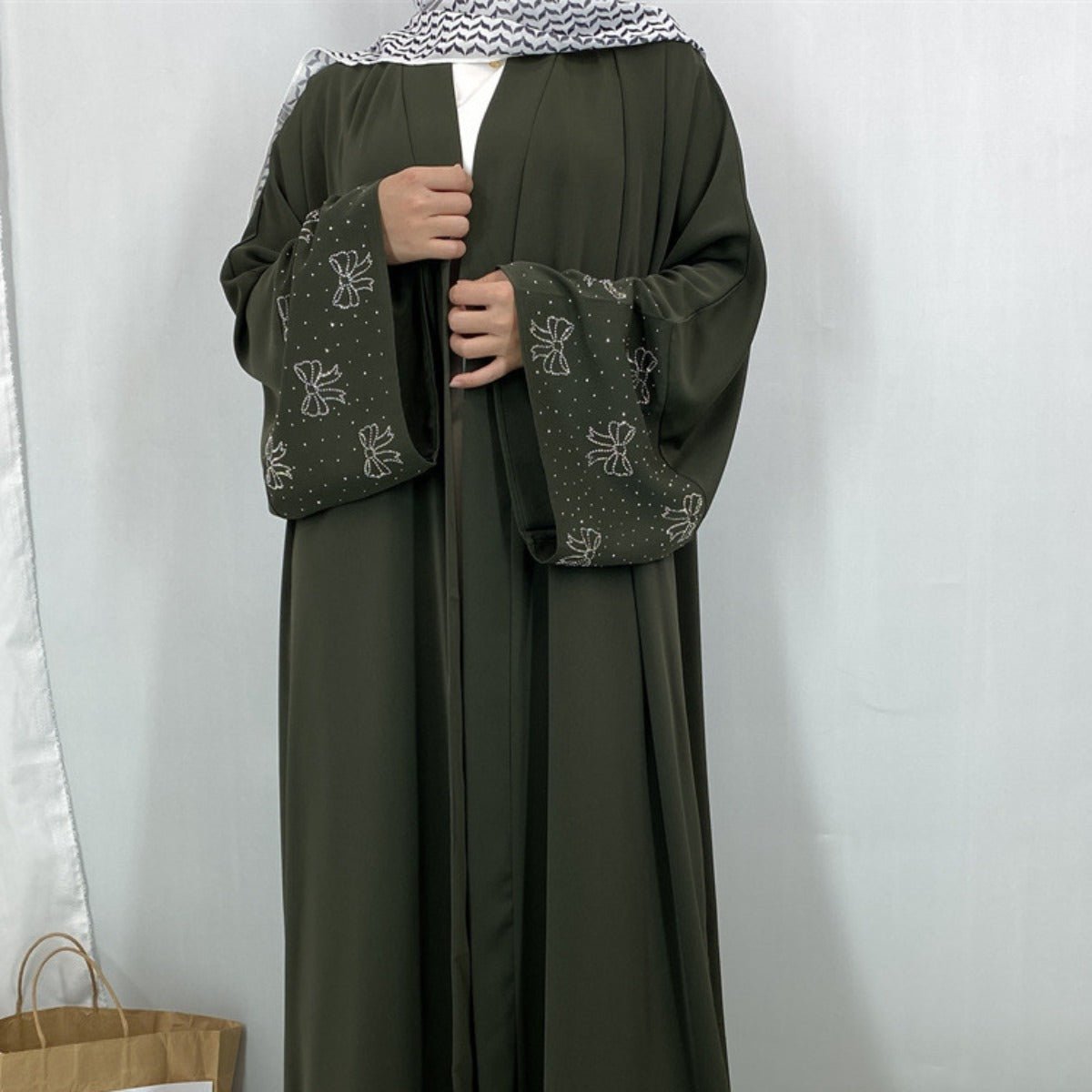 Modest Luxury Exquisite Transfer Diamond Printer Butterfly Sleeve Abaya (MOA206)