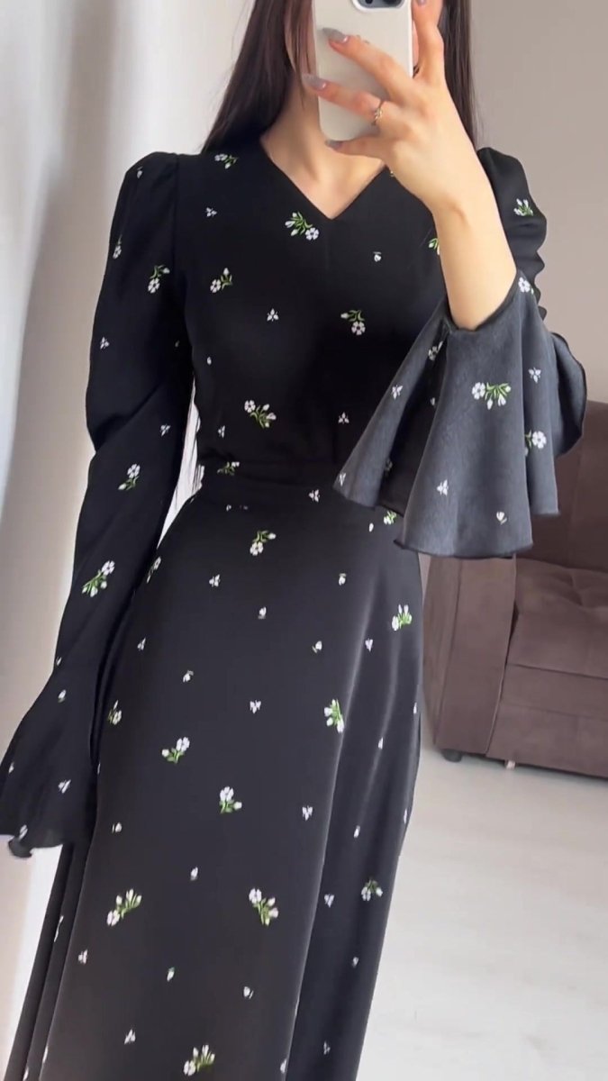 Modest V-Neck Boho Chiffon Black Floral Abaya Dress with Lotus Sleeve Flared Bell Sleeves(MA202)
