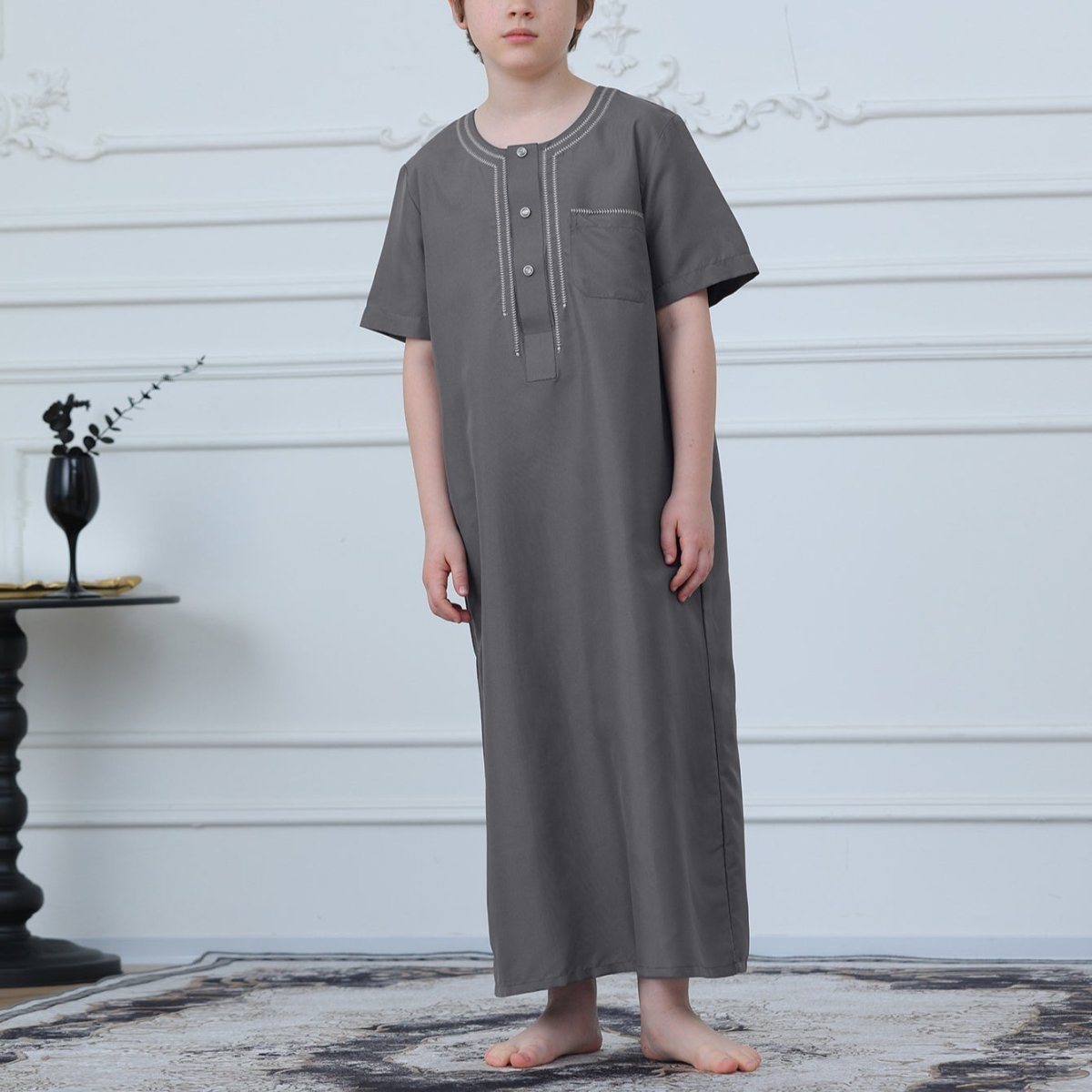 Muslim Boys Short Sleeve Embroidered Thobe with Pockets (MKB015)