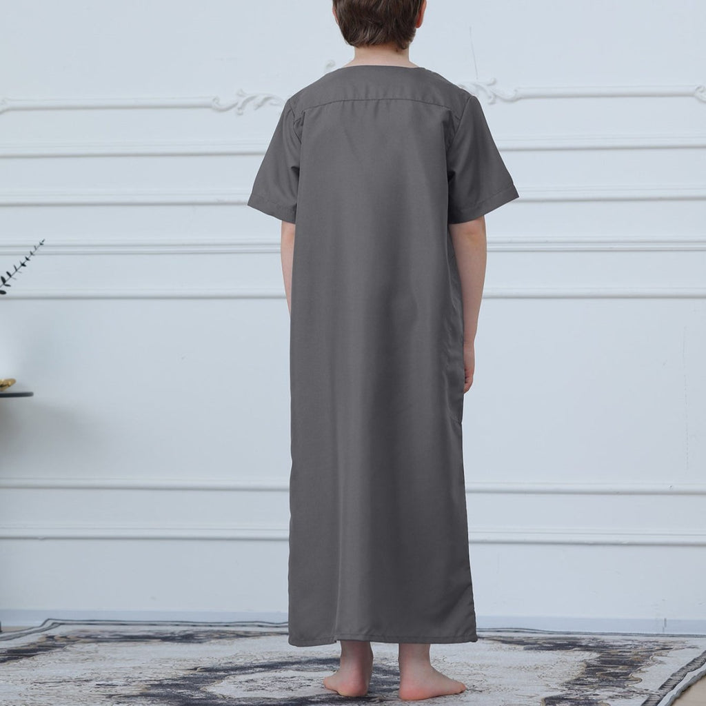 Muslim Boys Short Sleeve Embroidered Thobe with Pockets (MKB015)