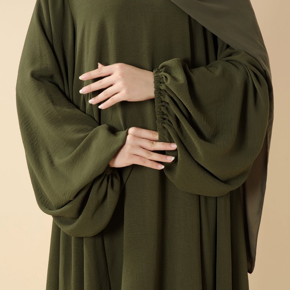 Relaxed Fit Lantern Sleeves Crepe Abaya (MA190)