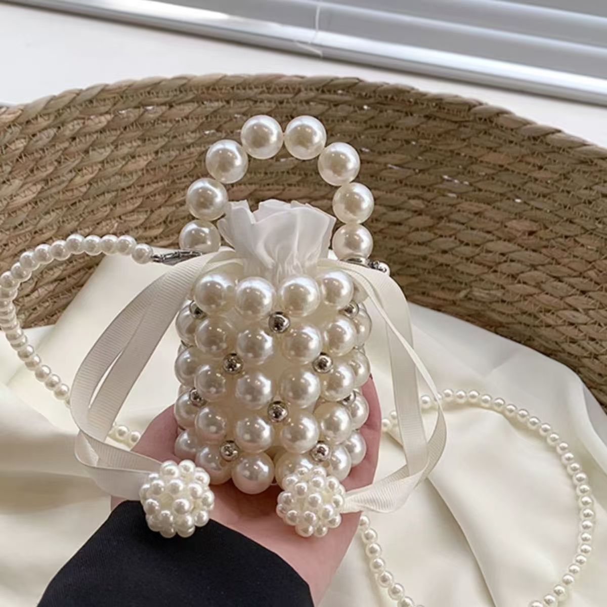 Pearl Bucket Bag | Handmade Beaded Crossbody Bag(MAC364)