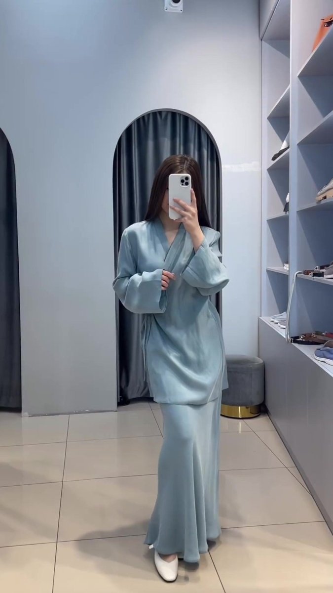 Relaxed Kimono Sleeve Sky Blue Glazed Forged Waist Pajama-Style Abaya Dress Set(MA209)