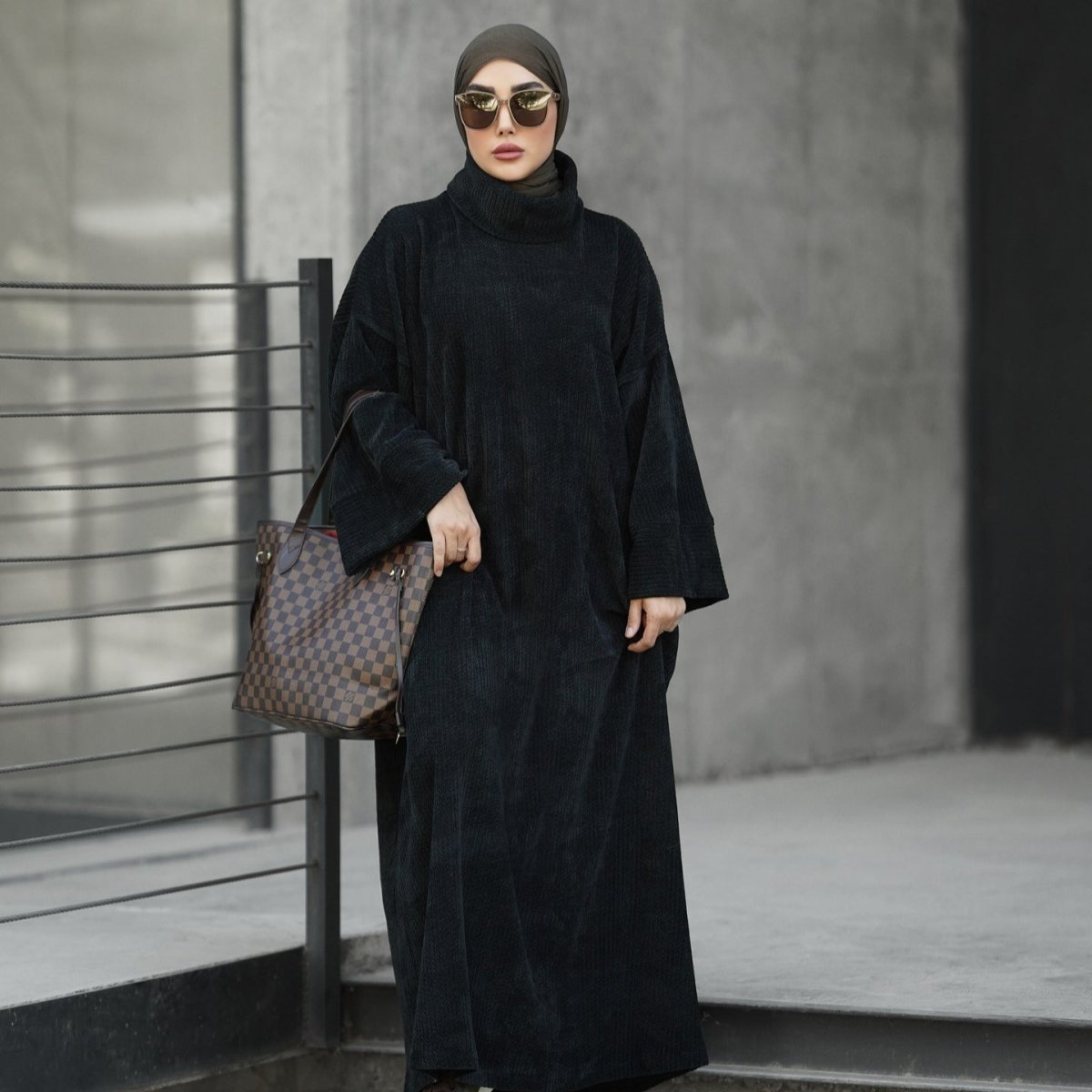 Relaxed Turtleneck Abaya with Pockets (MA383)