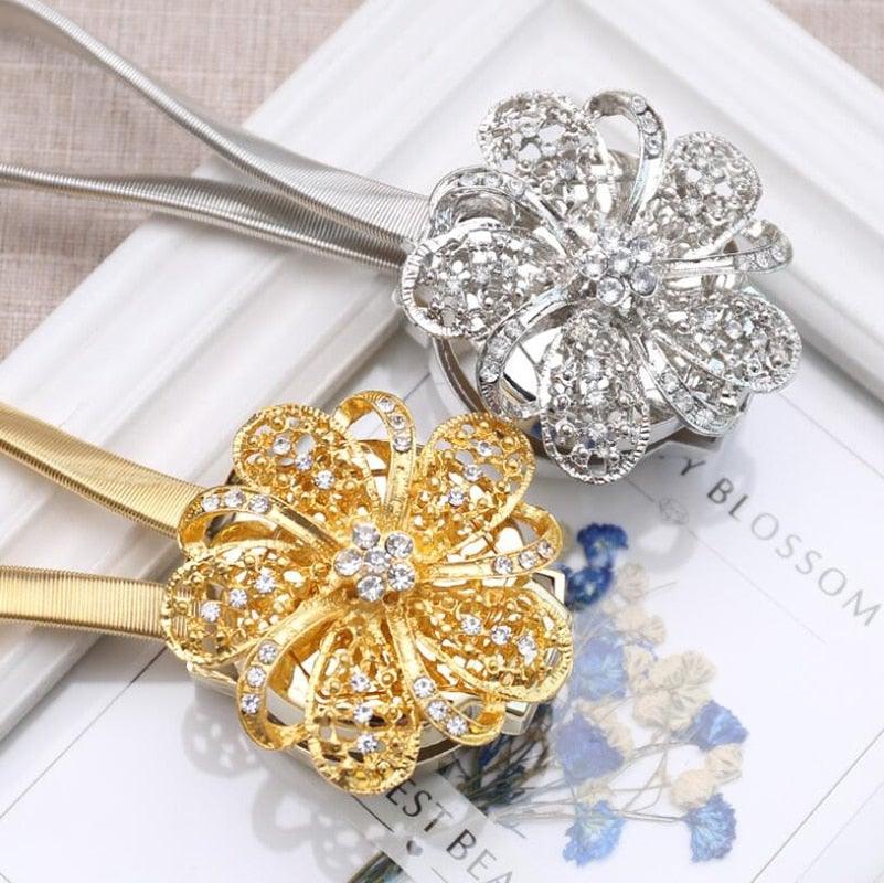 Shiny Flowers Magnetic Curtain Clip Tieback European Style Curtain Clasp Hanging Ball Rope Straps Home Decoration Accessories Crystal Curtain Magnetic Tieback Flower Curtain Clips Buckle with Stretchy Wire Rope For Home Office Decoration