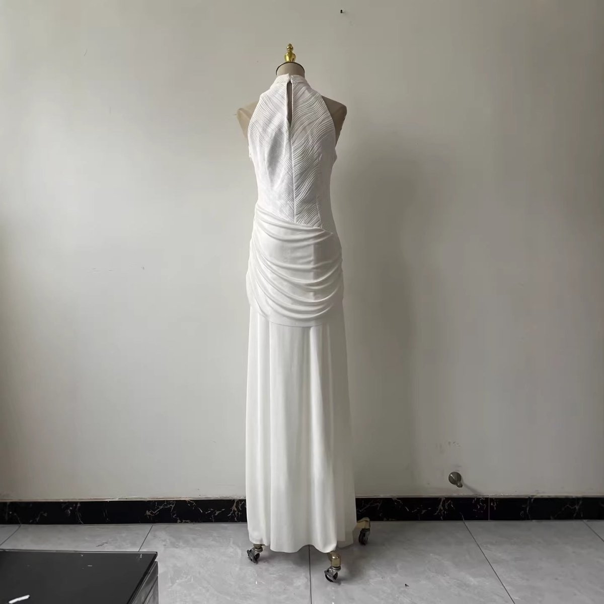 Sleeveless High Neck Gown(MS362)