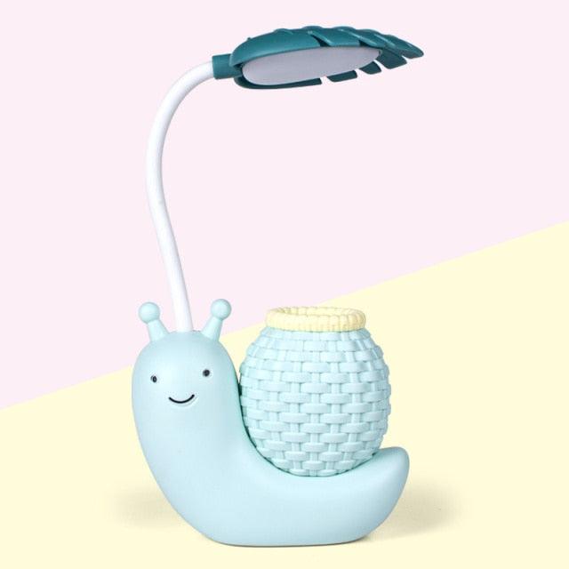 Snail Led Table Lamp Cute Pen Holder Desk Light Reading Study Children Bedroom College Dorm Eye Protection Adjustable Organizer Cute Study Lamps for Bedroom Décor