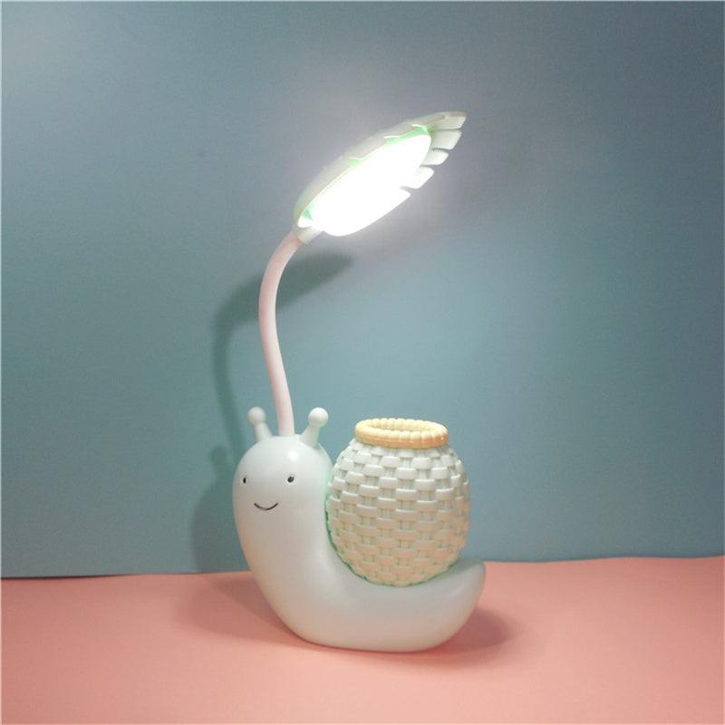 Snail Led Table Lamp Cute Pen Holder Desk Light Reading Study Children Bedroom College Dorm Eye Protection Adjustable Organizer Cute Study Lamps for Bedroom Décor