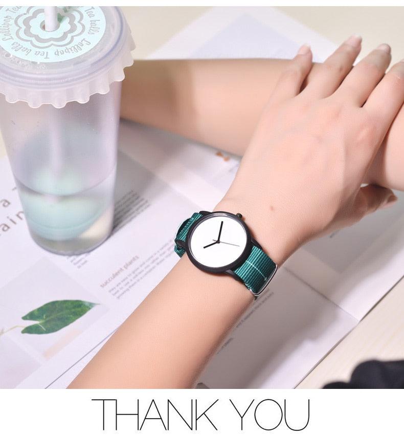 Summer Style Canvas Women Quartz Watch New Fashion Casual Wristwatches Woman Outdoor Unisex Watches Casual Sports Wrist Watch With Nylon Strap Elegant Design