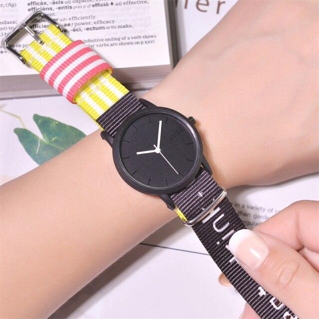 Summer Style Canvas Women Quartz Watch New Fashion Casual Wristwatches Woman Outdoor Unisex Watches Casual Sports Wrist Watch With Nylon Strap Elegant Design