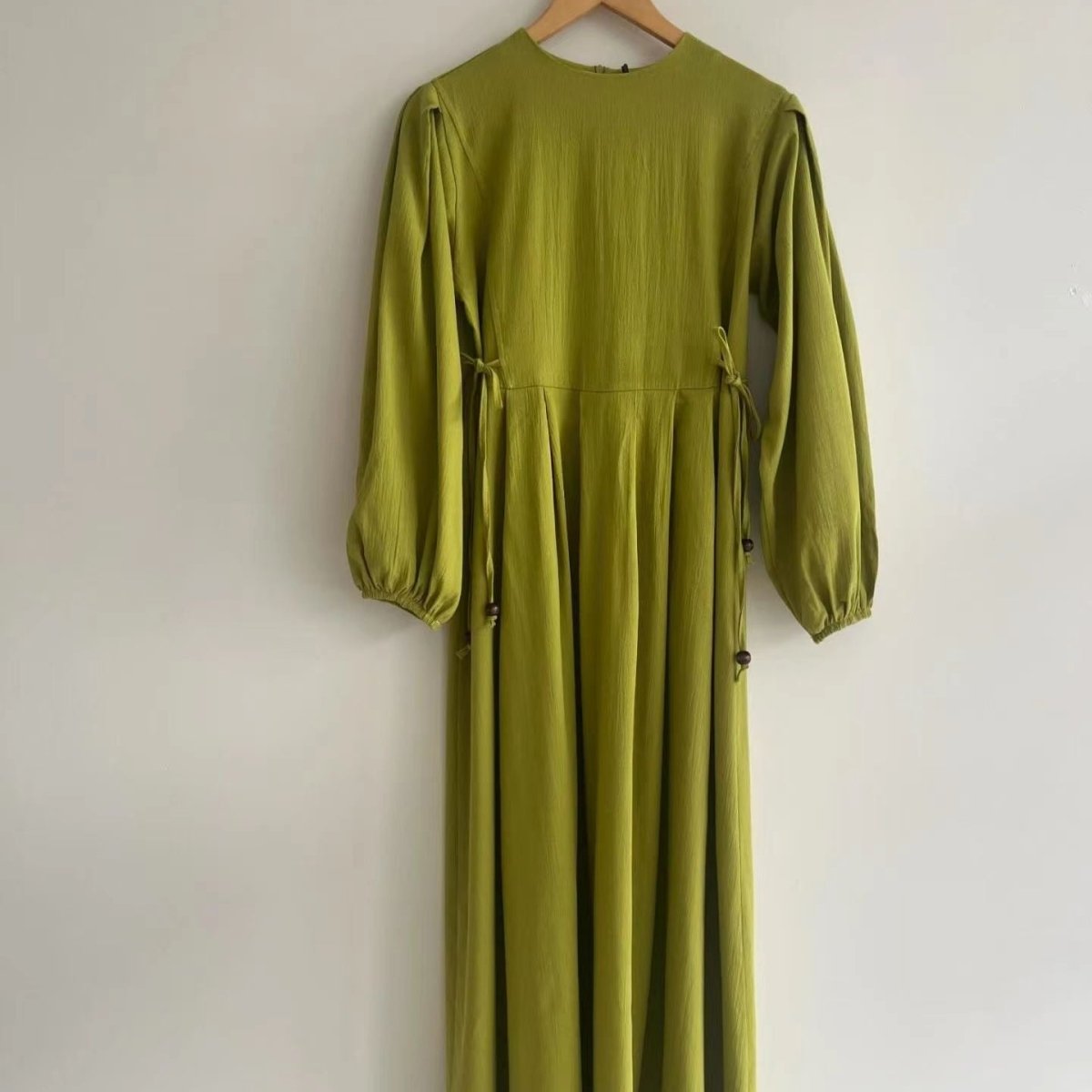 Tie-Waist Bubble Sleeve Abaya | Pleated Maxi Dress Abaya with Back Zip (MA364)