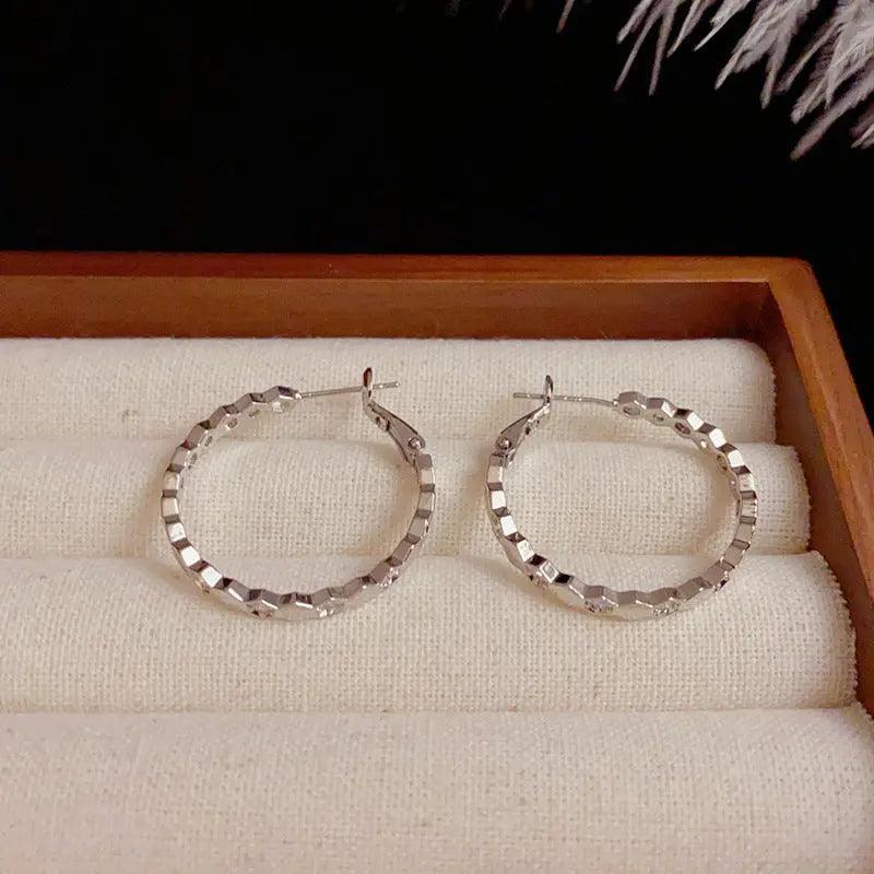 MAC147 Vintage Style Zircon Inlaid Hoop Earrings Elegant