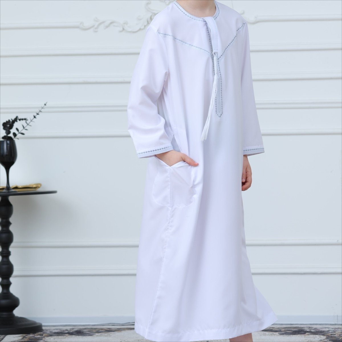 White Kaftan Thobe with Contrast Stitching(MKB025)