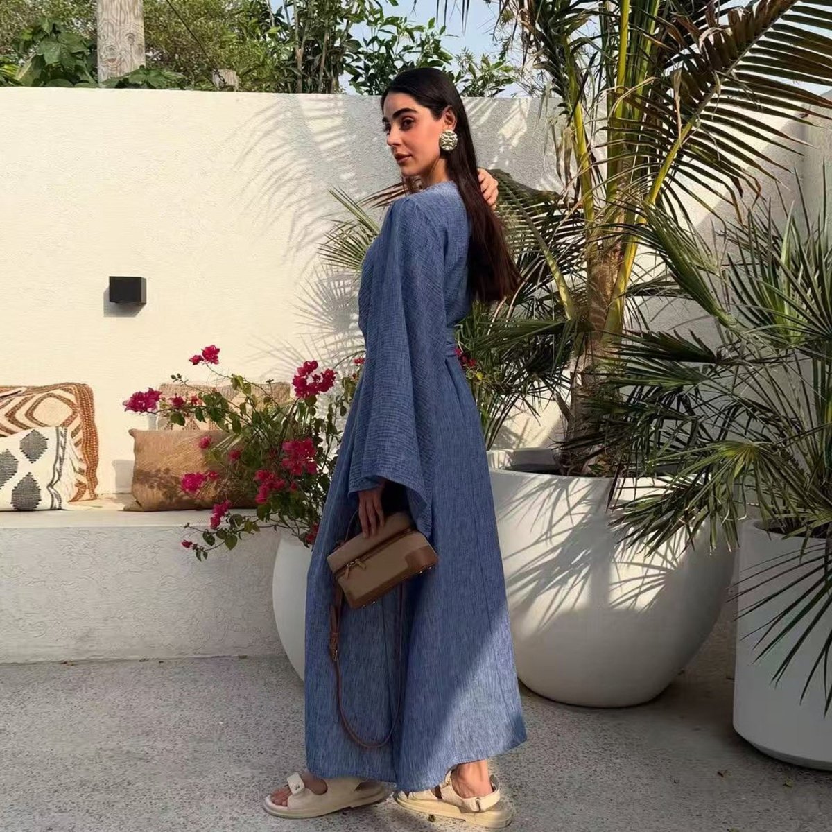 Wide Sleeve Textured Twill Blend Abaya with Belt(MA333)