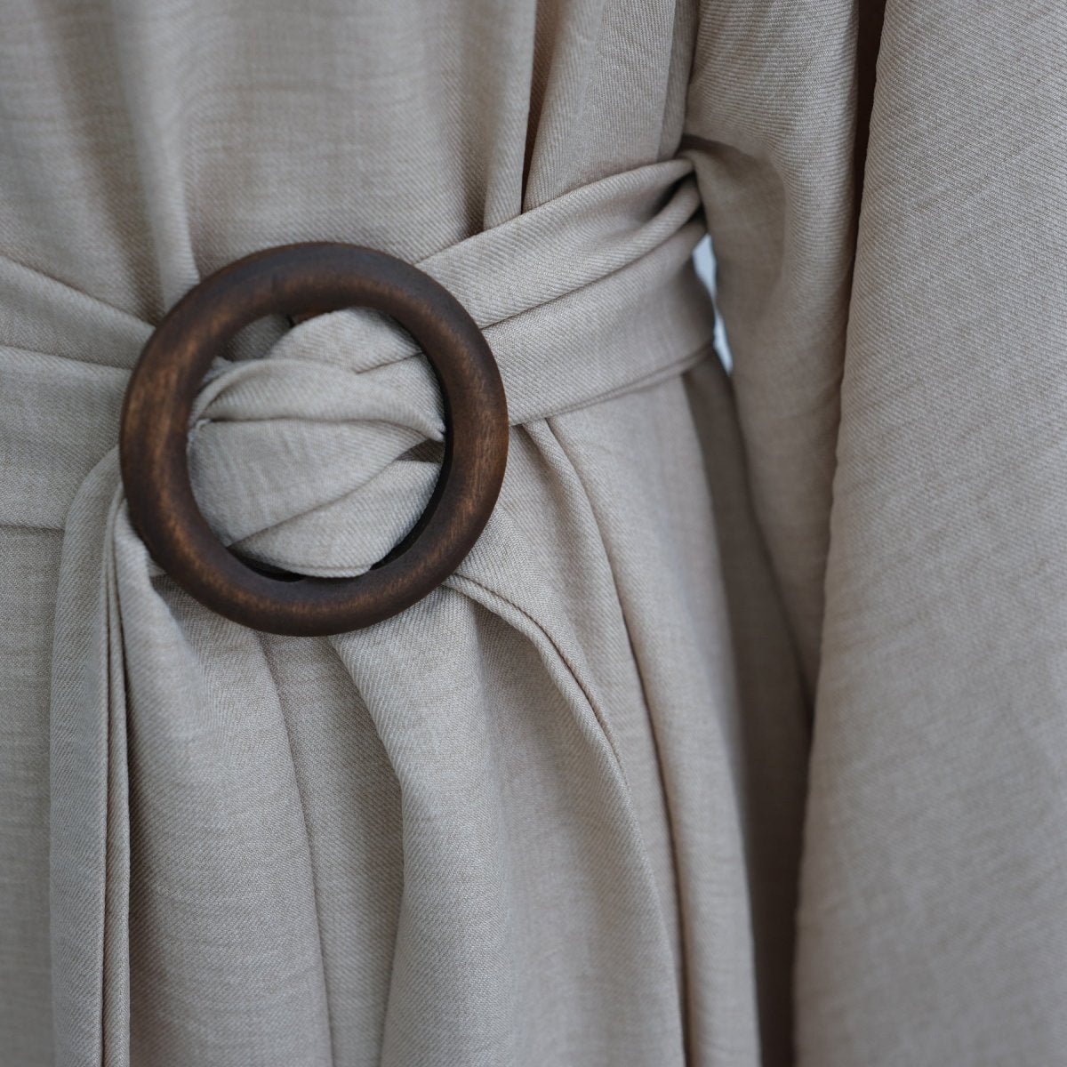 Wide Sleeve Textured Twill Blend Abaya with Belt(MA333)
