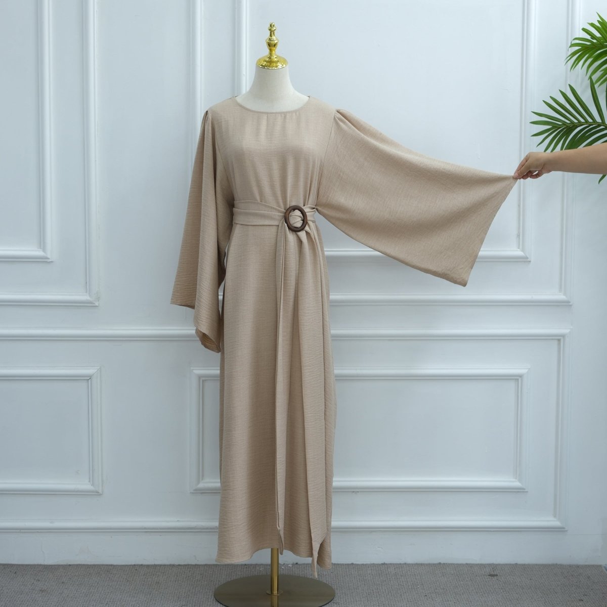 Wide Sleeve Textured Twill Blend Abaya with Belt(MA333)