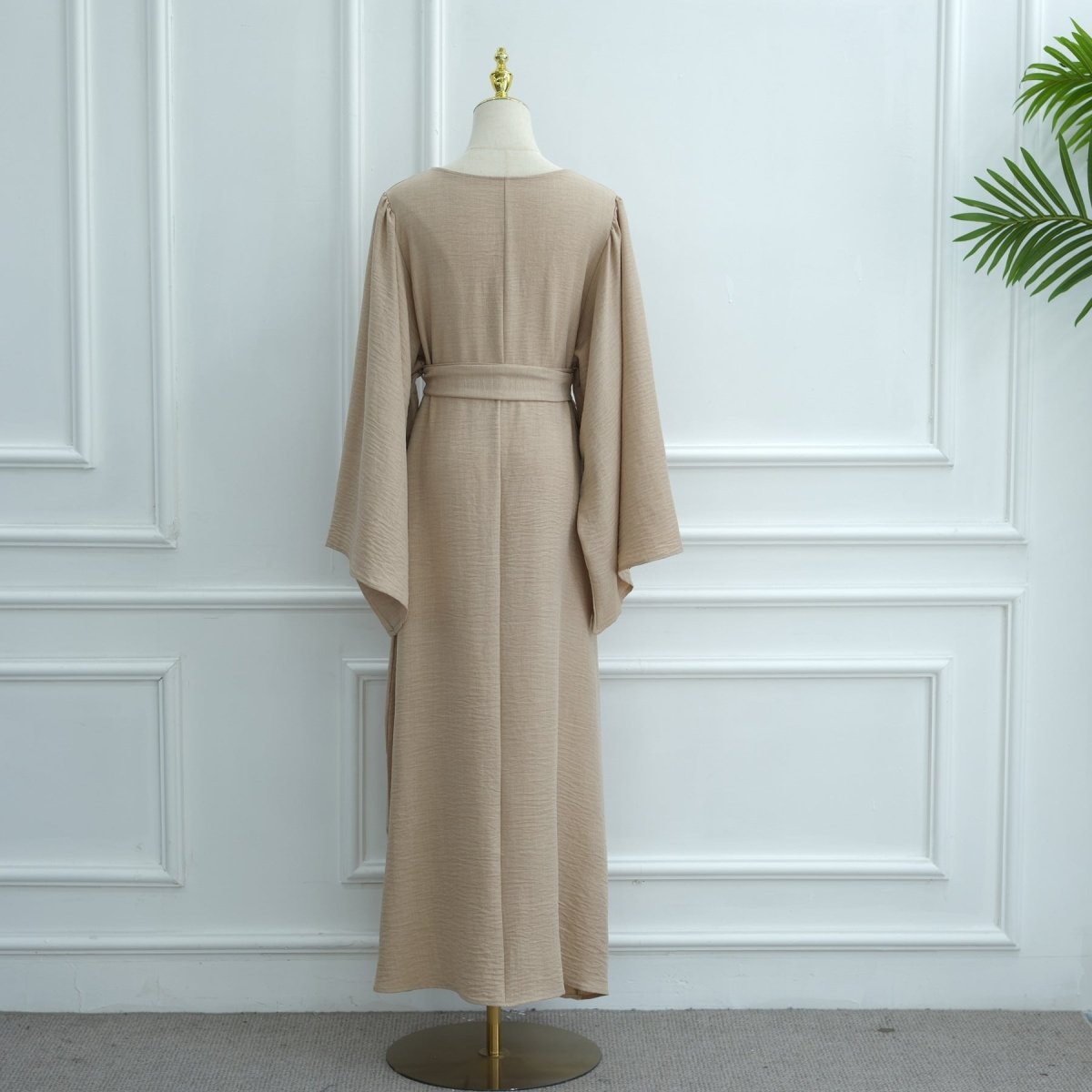 Wide Sleeve Textured Twill Blend Abaya with Belt(MA333)