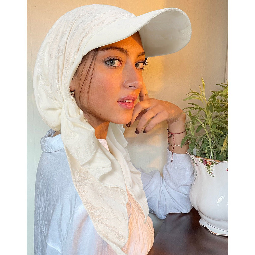Women's Multi-Color Fashion Baseball Cap – Frayed Edge Boho Beanie with Feather Detail（MH113）